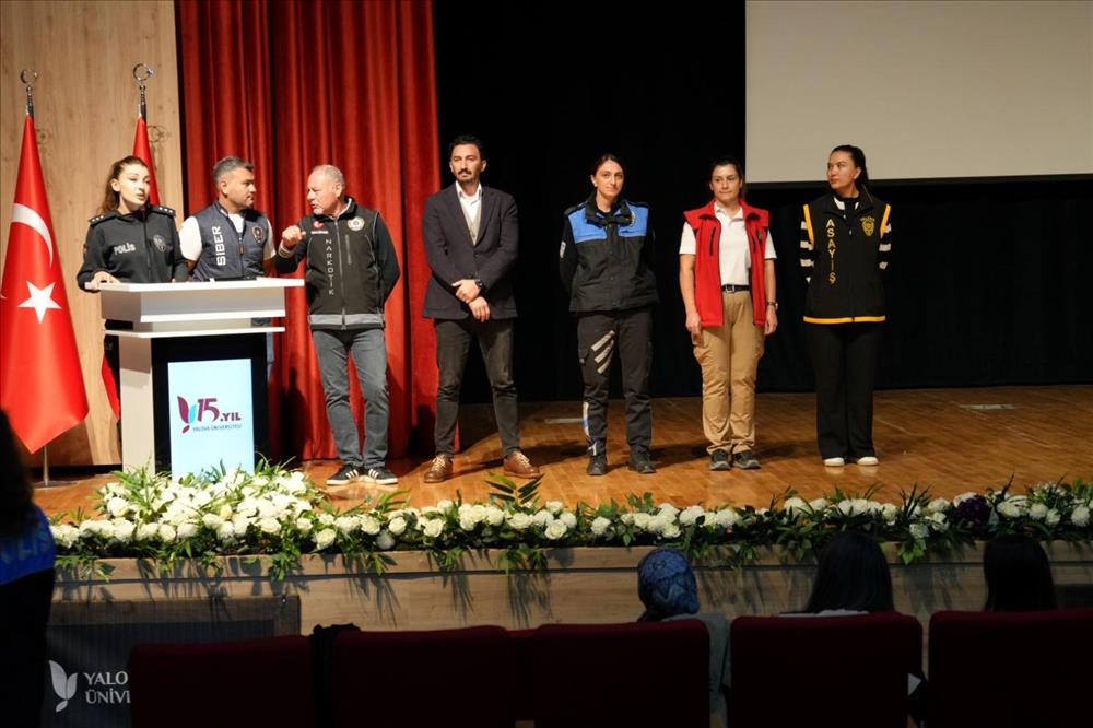Yalova Emniyet Müdürlüğü Oryantasyon Programında Öğrencilerle Buluştu
